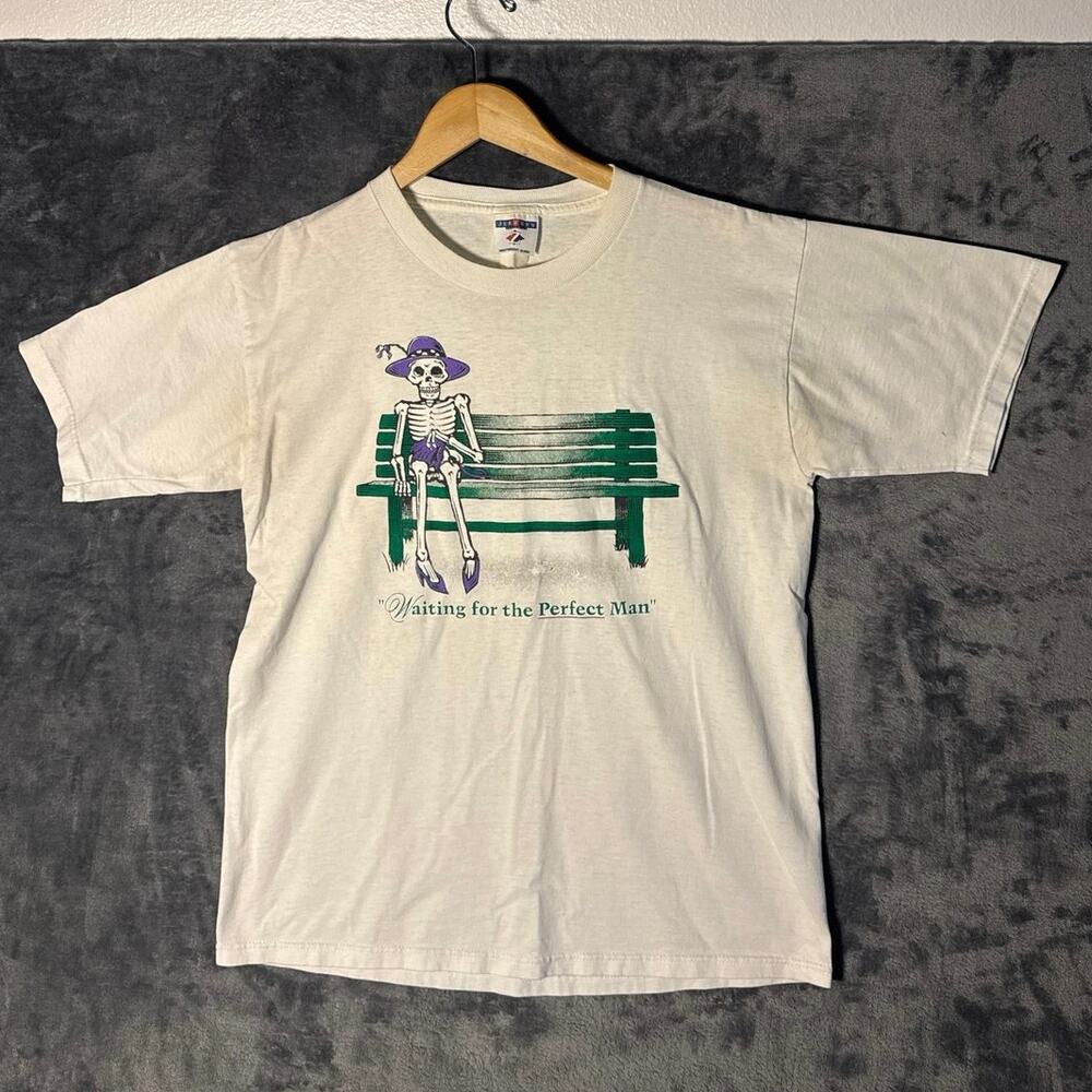 VTG 90s Waiting For The Perfect Man Skeleton Graphic T Shirt Jerzees LRG White
